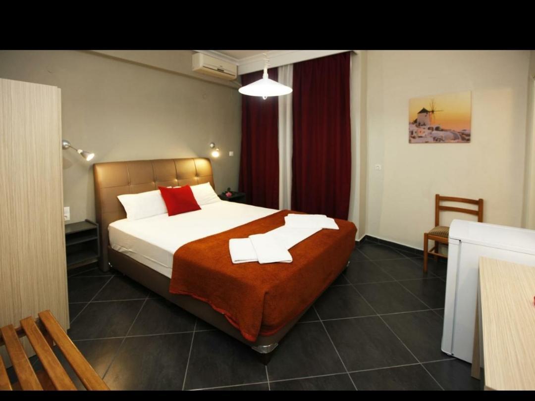 Mironi & Victoria Hotel Limenas  Bilik gambar
